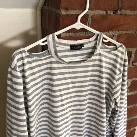 Amaryllis gray & white striped long sleeve top XL - Picture 3 of 13